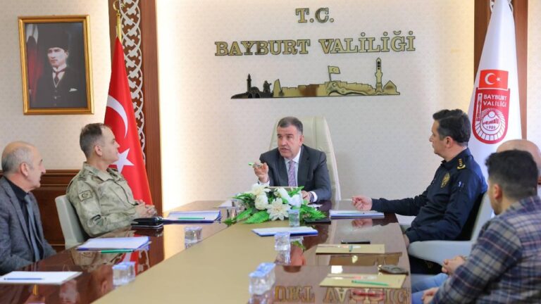 Bayburt'ta güvenlik ve kamu düzenine ilişkin bilgilendirme toplantısı yapıldı