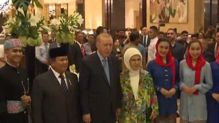 Asya Endonezya’daki Başkan Erdoğan’ın ikinci durağı