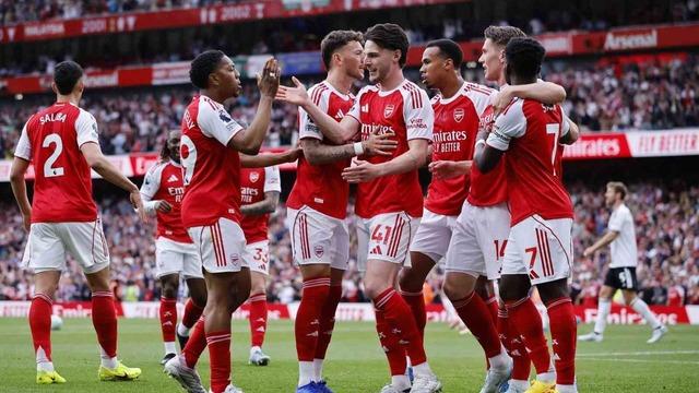 Arsenal 22 yıl sonra şampiyon oldu, sosyal medya karıştı! “Bunlar bu gazla…”